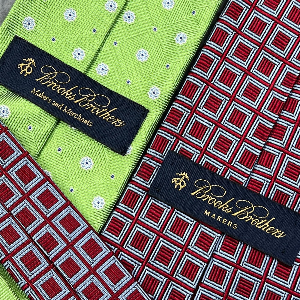 Lot of 2 Brooks Brothers Tie Makers & Merchants 100% Silk Green/Red‎ USA Made